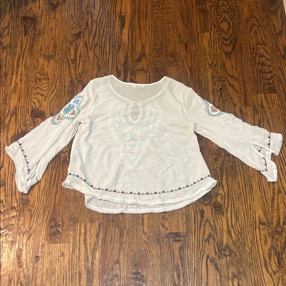 Ya Ya Club White Blouse with Blue and Orange Embroidery - Picture 9 of 9